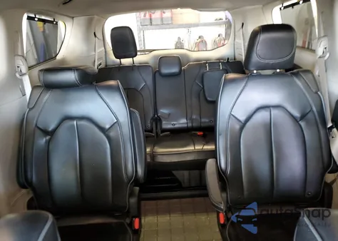 2018 Chrysler Pacifica Limited from USA, damaged, VIN 2C4RC1GG1JR186517